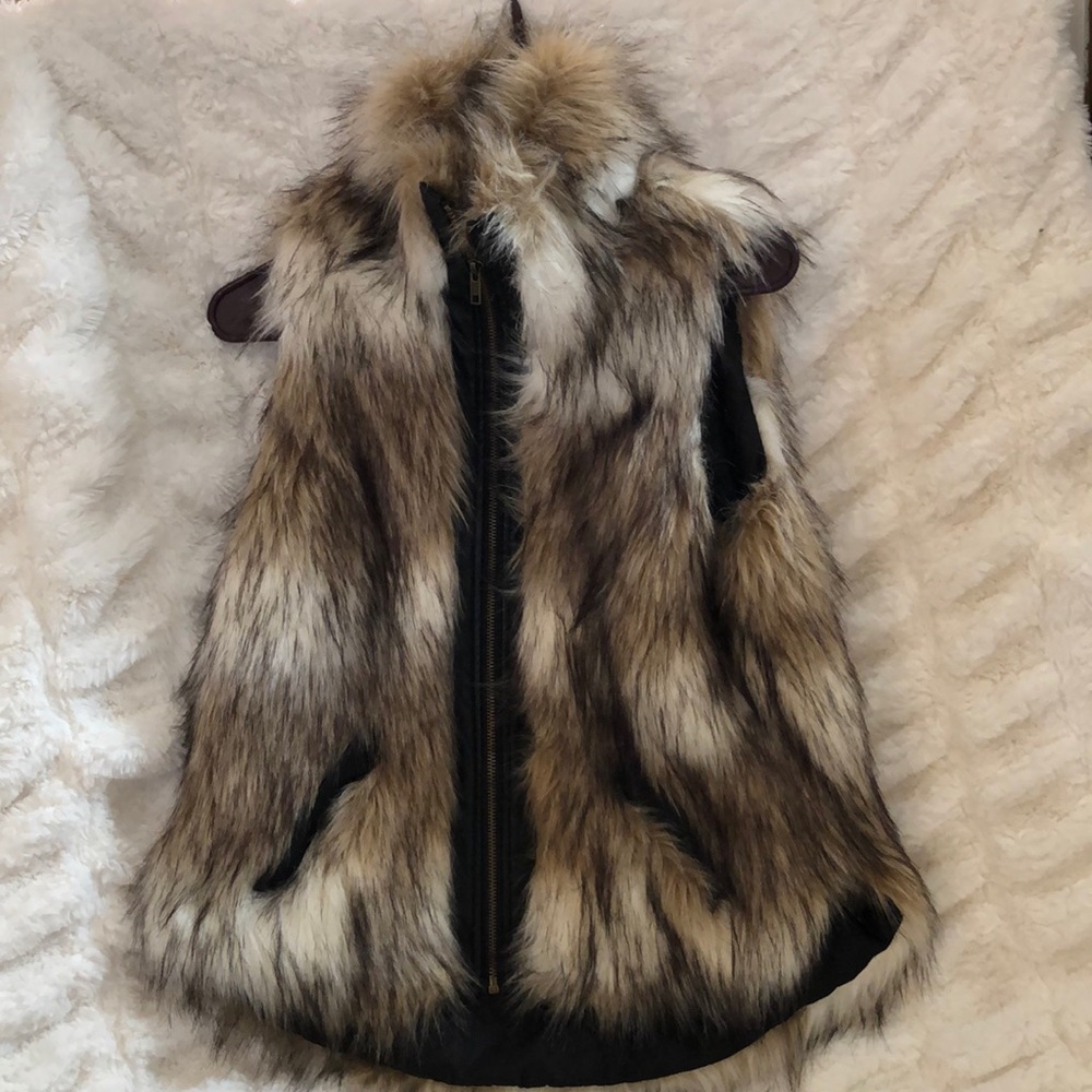 NEVER WORN FAUX FUR VEST!